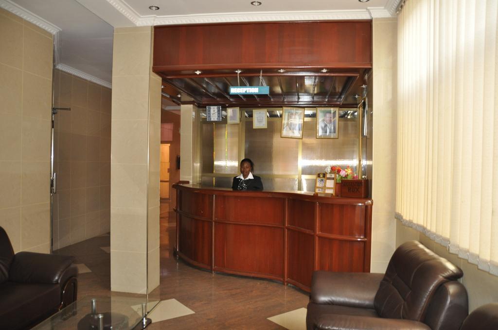 Rich Hotel Arusha Esterno foto